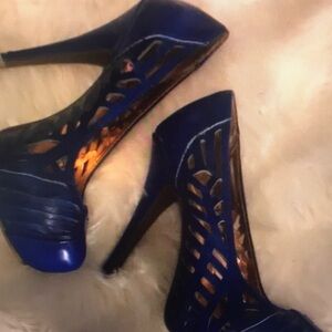 Born Women's Blue Heels
